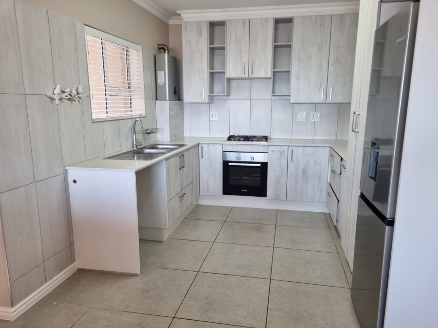 To Let 2 Bedroom Property for Rent in Voorbaai Western Cape